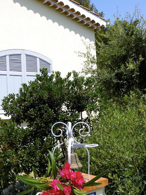 Appartement dans Villa St Raphael Saint-Raphaël Kamer foto