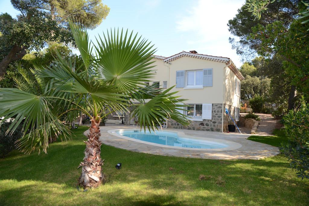 Appartement dans Villa St Raphael Saint-Raphaël Kamer foto
