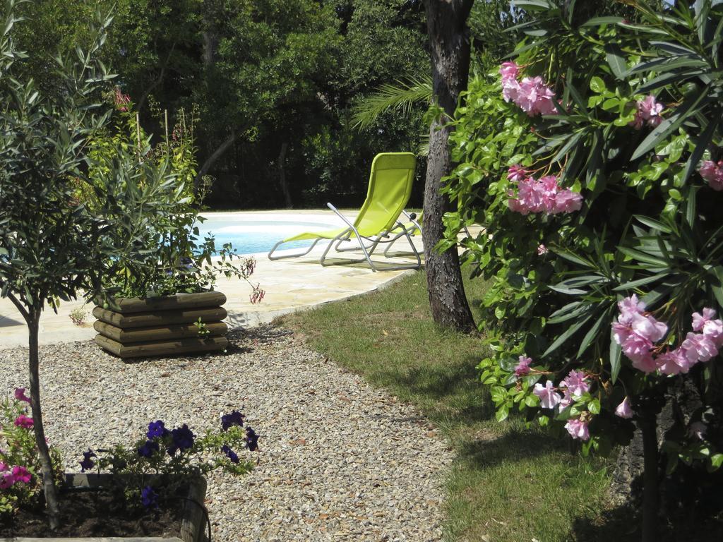 Appartement dans Villa St Raphael Saint-Raphaël Kamer foto