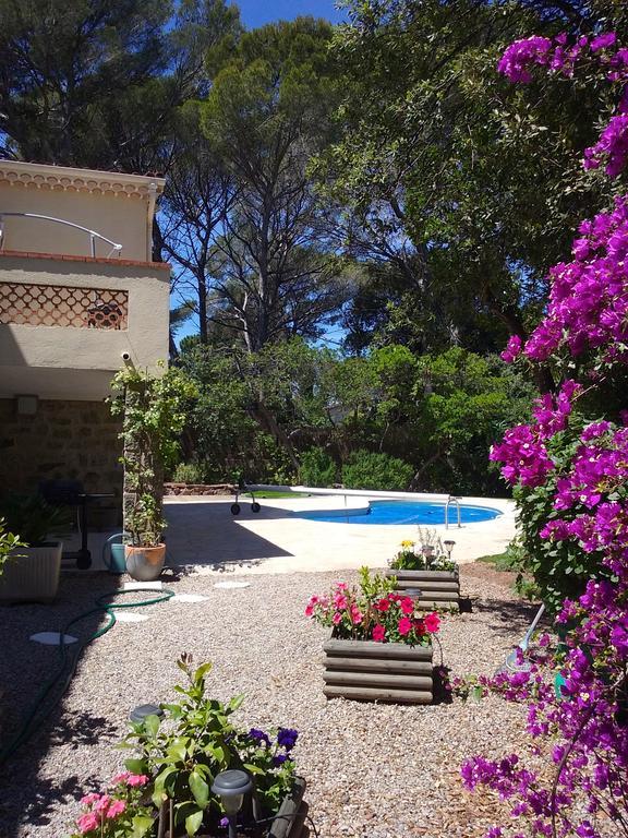 Appartement dans Villa St Raphael Saint-Raphaël Buitenkant foto
