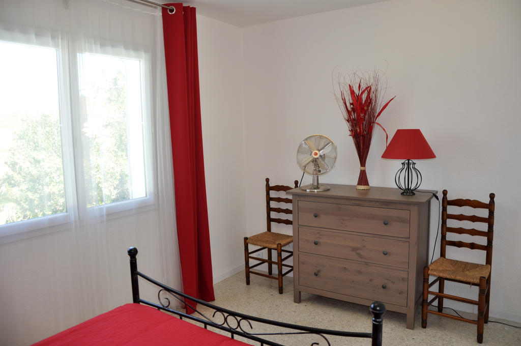 Appartement dans Villa St Raphael Saint-Raphaël Kamer foto