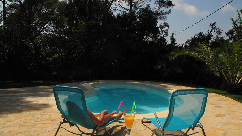 Appartement dans Villa St Raphael Saint-Raphaël Kamer foto