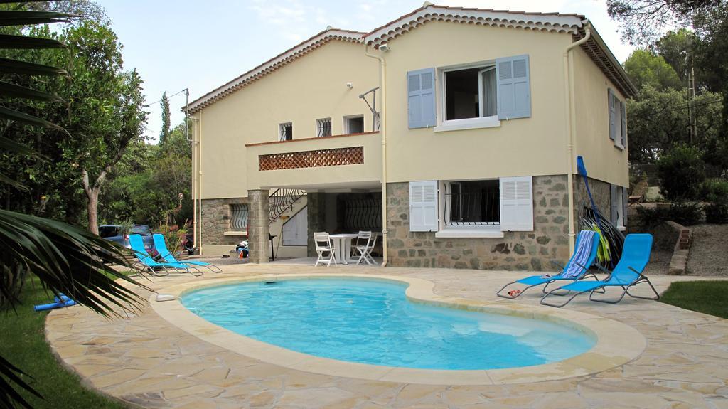 Appartement dans Villa St Raphael Saint-Raphaël Buitenkant foto